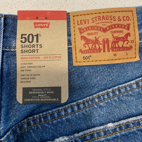 NWT Levi’s 501 High rise mid thigh shorts - Picture 4 of 4